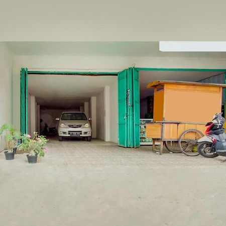 Vaccinated Staff - Spot On 3928 Terrace House Syariah Pondoktjing Dua Exterior foto