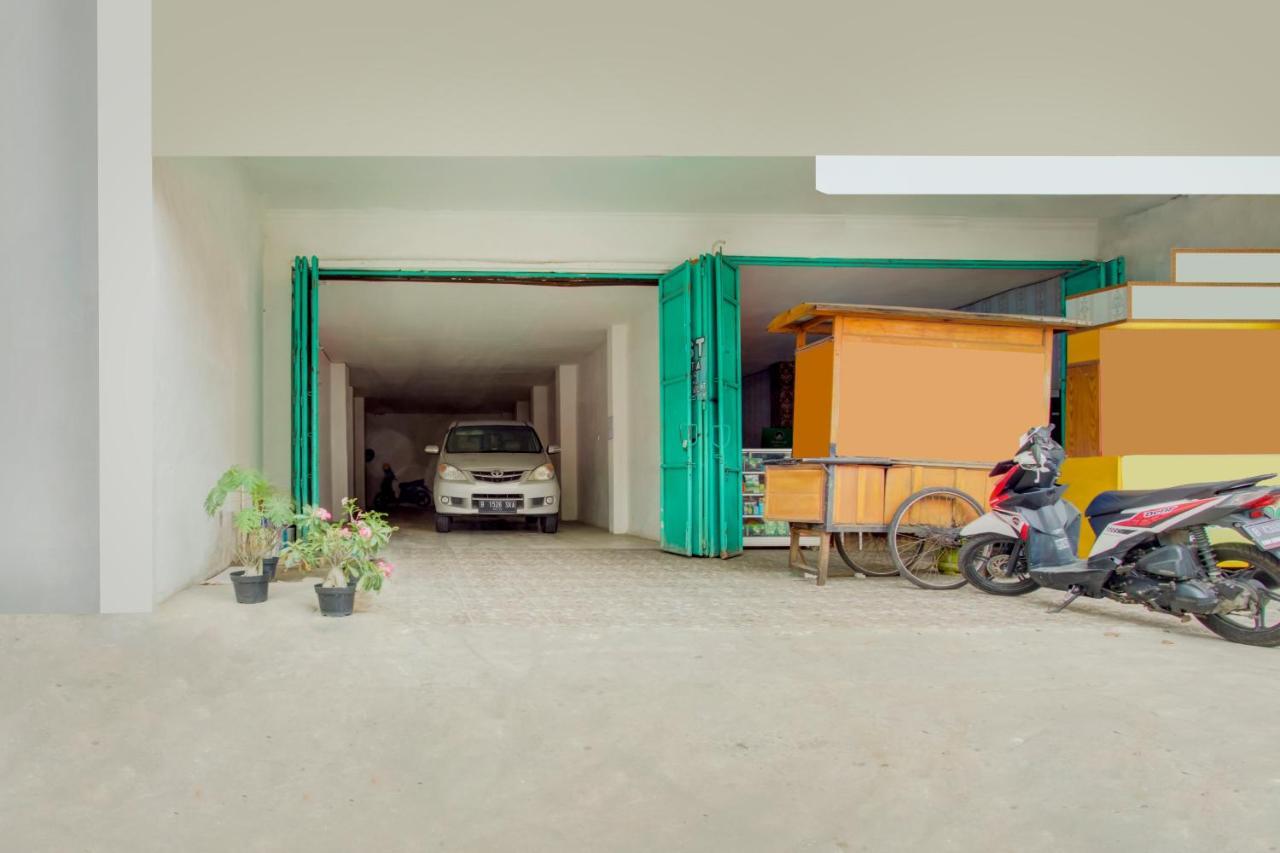 Vaccinated Staff - Spot On 3928 Terrace House Syariah Pondoktjing Dua Exterior foto