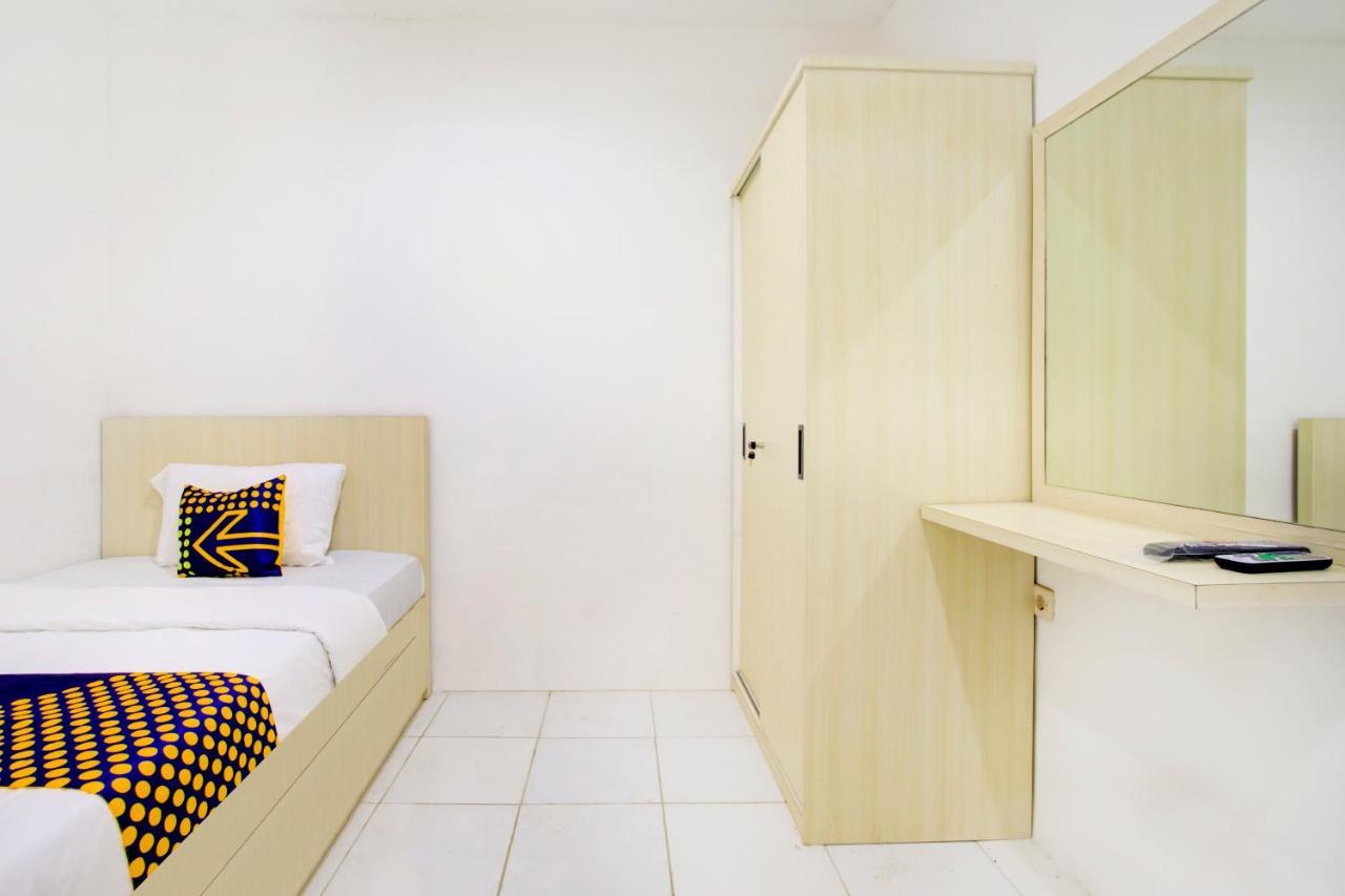 Vaccinated Staff - Spot On 3928 Terrace House Syariah Pondoktjing Dua Exterior foto