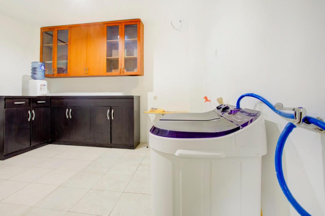 Vaccinated Staff - Spot On 3928 Terrace House Syariah Pondoktjing Dua Exterior foto